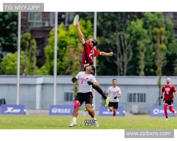 深圳飞盘队进攻革新探索全新战术理念与团队协作模式